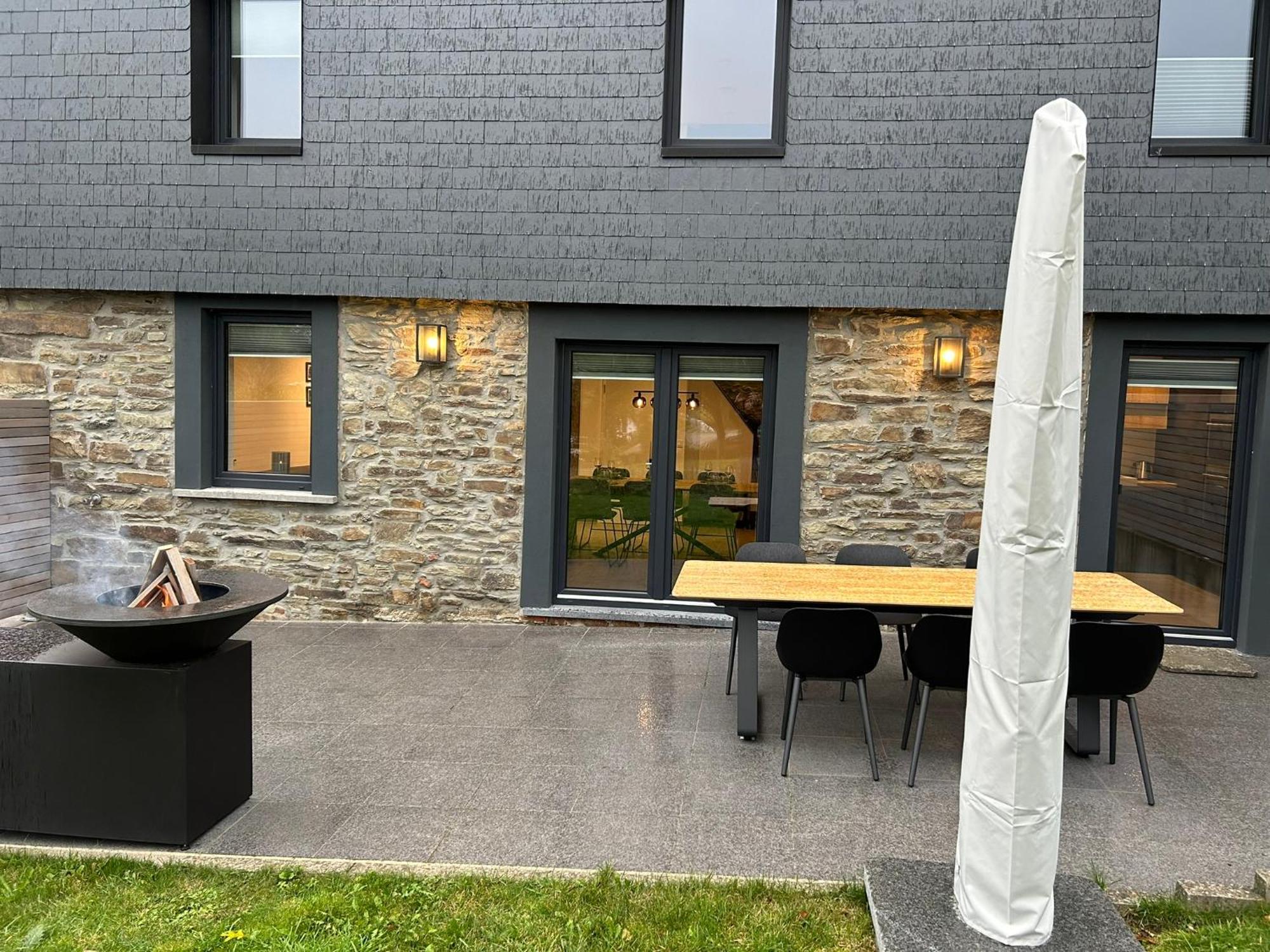 Appartamento Hyronimus House Amblève Esterno foto